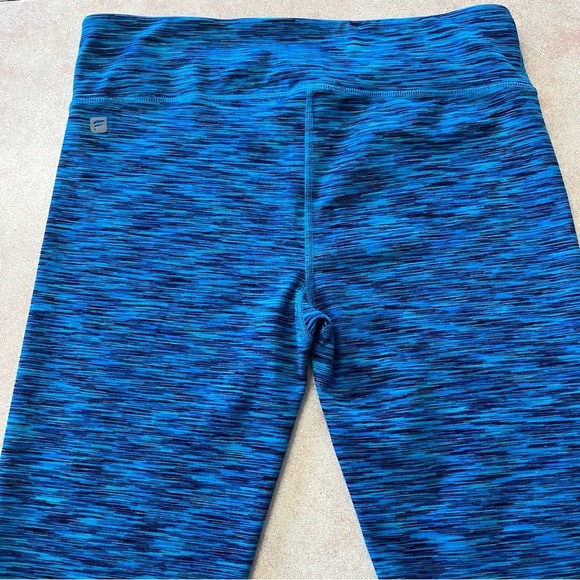 Fabletics Salar Blue Space Dye Mid Rise Crop Leggings - Picture 6 of 11